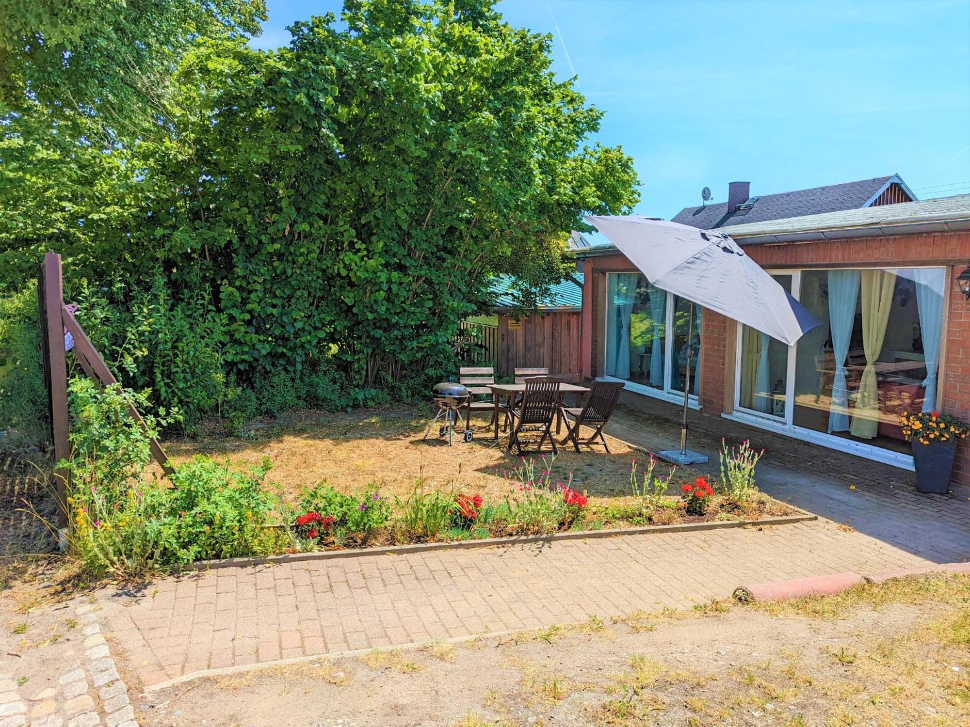 W5 - Urlaubsmagie - Wohnung Mit Grill, Terrasse & Pool Lichtenhain  Exteriör bild